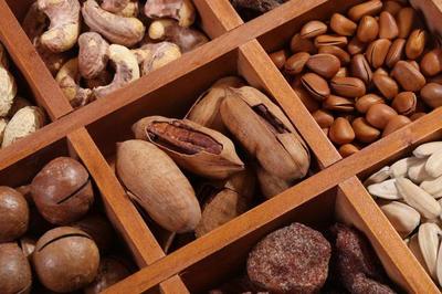 炒货市场蓬勃发展 六大企业半年销售破120亿